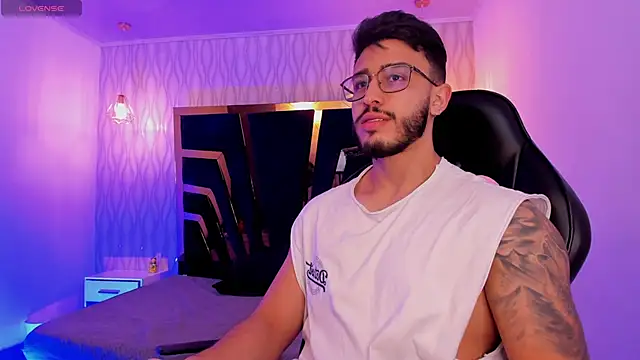 Liam Kleiin online show from 15, 12, 2025