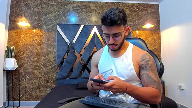 Liam Kleiin online show from 17, 9, 2025