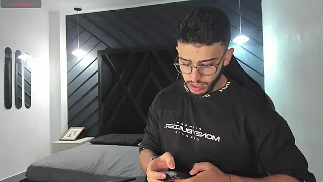 Liam Kleiin online show from 12, 11, 2025