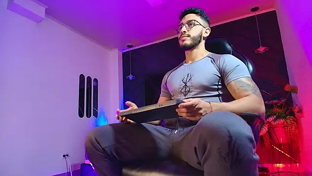 Liam Kleiin online show from 13, 4, 2026