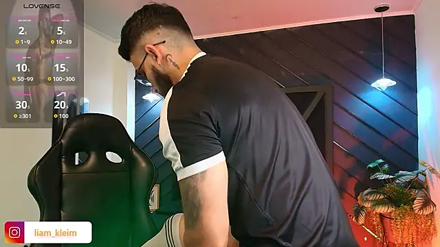 Snapshot of Liam_Kleiin chatting on 24, 2, 2026 Liam Kleiin online show from 24, 2, 2026
