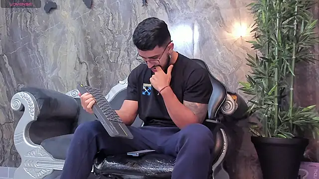 Liam Kleiin online show from 6, 3, 2025