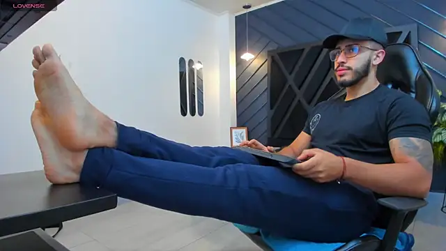 Liam Kleiin online show from 2, 10, 2025