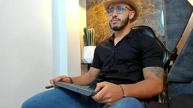 Liam Kleiin online show from 18, 9, 2025