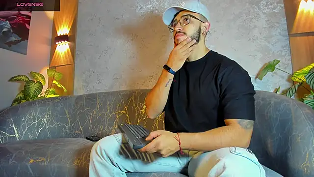 Snapshot of Liam_Kleiin chatting on 20, 6, 2026 Liam Kleiin online show from 20, 6, 2026