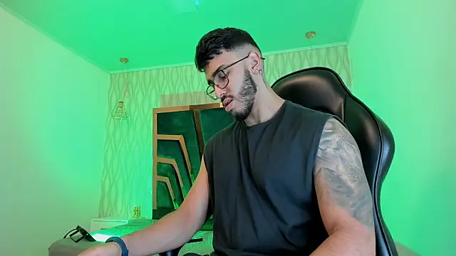 Liam Kleiin online show from 26, 11, 2025