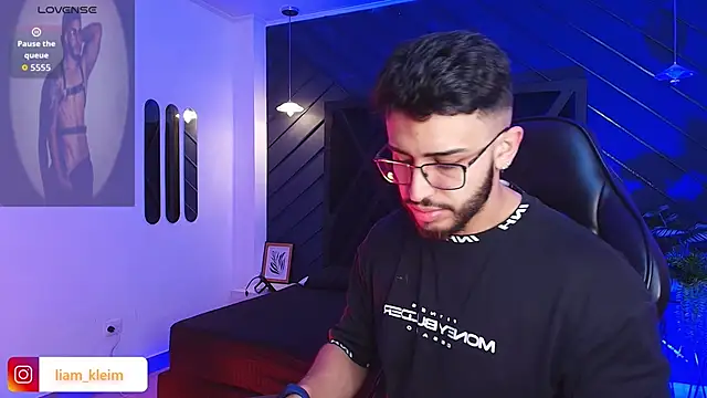 Snapshot of Liam_Kleiin chatting on 23, 2, 2026 Liam Kleiin online show from 23, 2, 2026