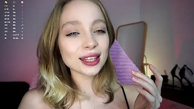 Snapshot of _LISA_BABYMETAL_ chatting on 15, 12, 2024 LISA BABYMETAL online show from 15, 12, 2024