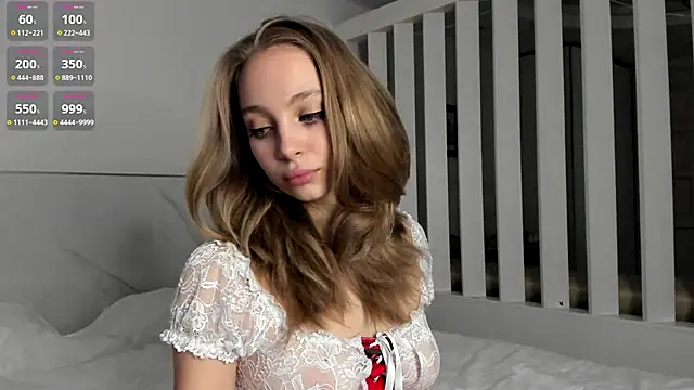 Snapshot of _LISA_BABYMETAL_ chatting on 31, 10, 2025 LISA BABYMETAL online show from 31, 10, 2025