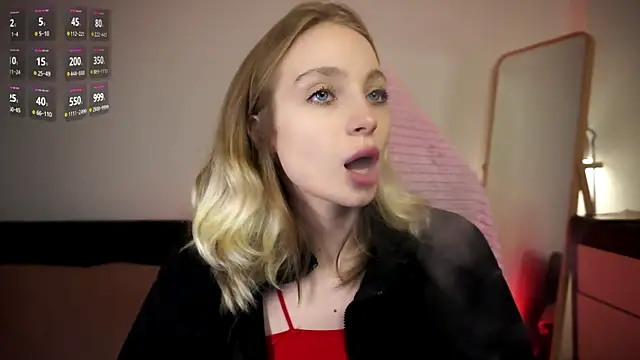 Snapshot of _LISA_BABYMETAL_ chatting on 13, 12, 2024 LISA BABYMETAL online show from 13, 12, 2024