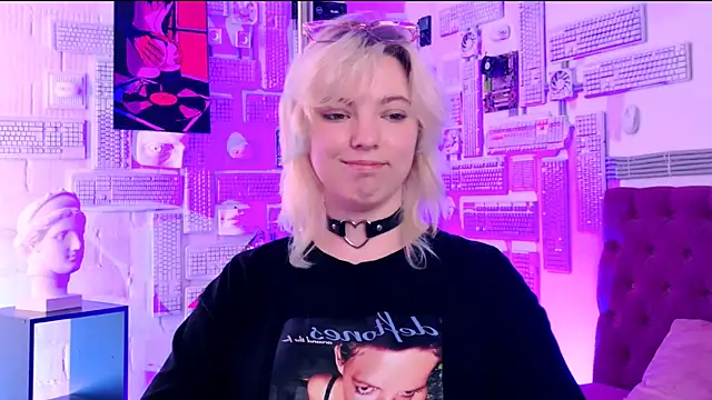 Snapshot of RocKStone_ chatting on 9, 3, 2025 RocKStone online show from 9, 3, 2025