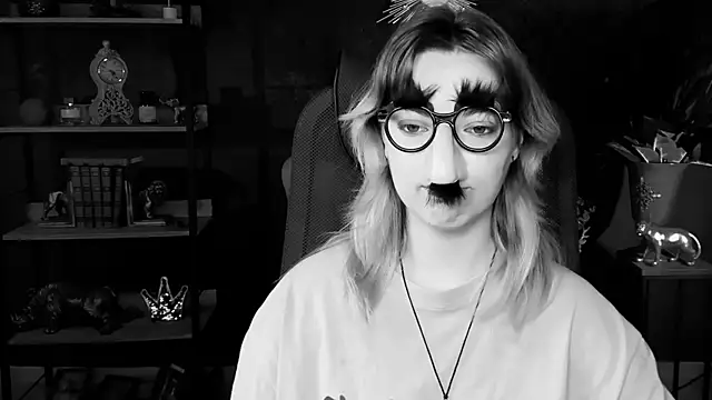 Snapshot of RocKStone_ chatting on 12, 10, 2025 RocKStone online show from 12, 10, 2025