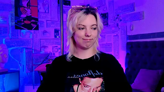 Snapshot of RocKStone_ chatting on 9, 3, 2025 RocKStone online show from 9, 3, 2025