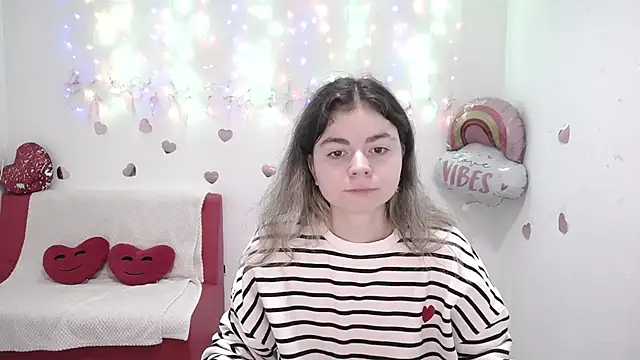 TinaRedly online show from 6, 10, 2025