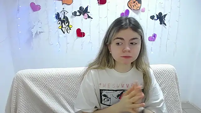 TinaRedly online show from 1, 3, 2025