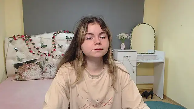 TinaRedly online show from 29, 3, 2026