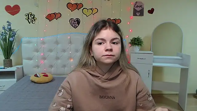 TinaRedly online show from 11, 3, 2025