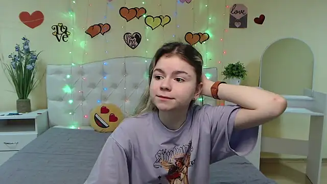 TinaRedly online show from 11, 3, 2025