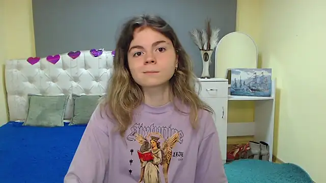 TinaRedly online show from 8, 9, 2025