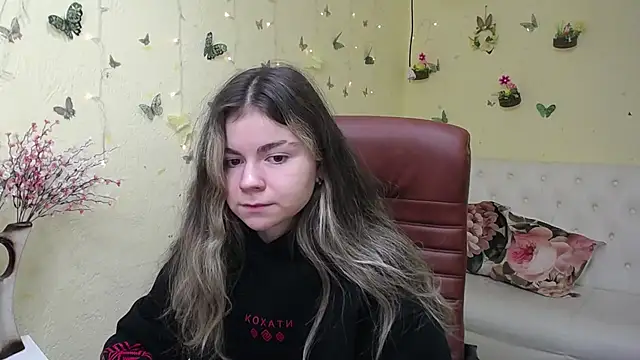 TinaRedly online show from 14, 4, 2026