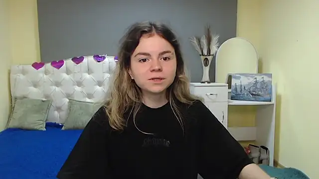 TinaRedly online show from 9, 9, 2025