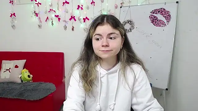 TinaRedly online show from 13, 4, 2026