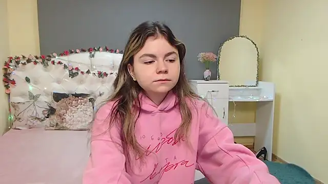 TinaRedly online show from 11, 3, 2026