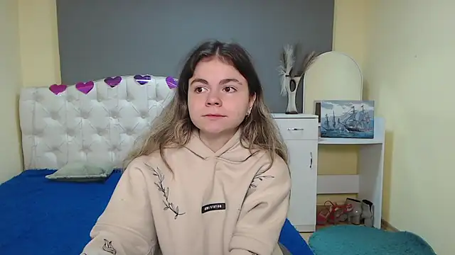 TinaRedly online show from 3, 10, 2025