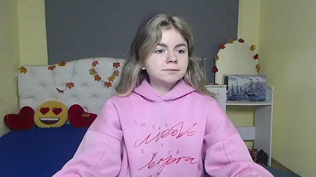 TinaRedly online show from 14, 11, 2025