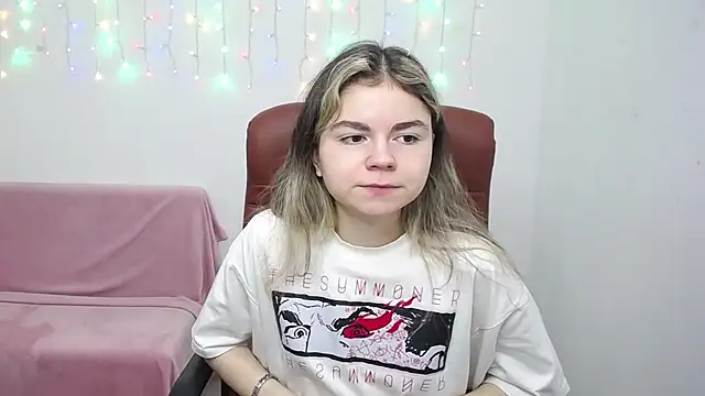 TinaRedly online show from 5, 12, 2025