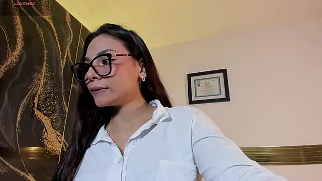 Snapshot of amira_cute2 chatting on 9, 7, 2026 amira cute2 online show from 9, 7, 2026