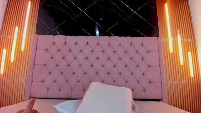 AinaPink online show from 31, 5, 2026