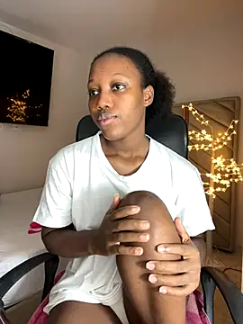 kellya  online show from 24, 10, 2025