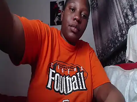 Whimsicalwillow online show from 29, 10, 2025