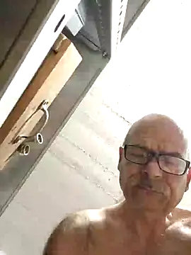 bottomhairy online show from 21, 1, 2025