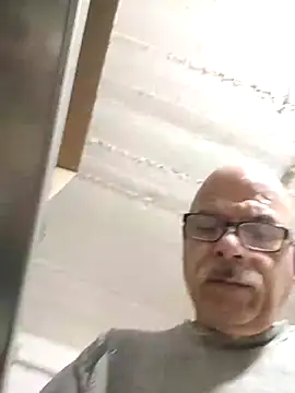 bottomhairy online show from 4, 11, 2025