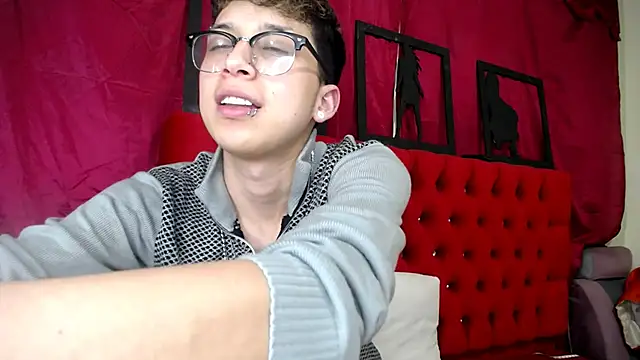  Thomas hot  online show from 23, 3, 2025