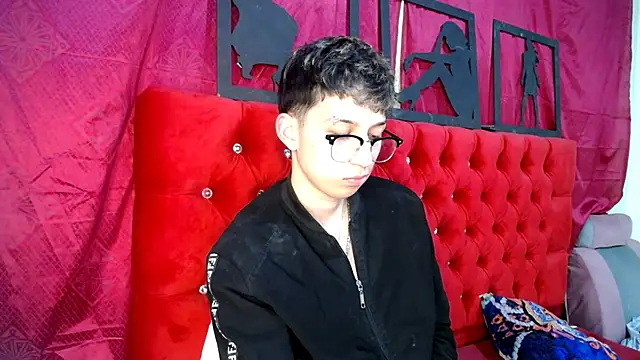  Thomas hot  online show from 20, 3, 2025