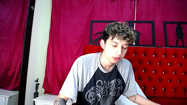  Thomas hot  online show from 28, 2, 2025