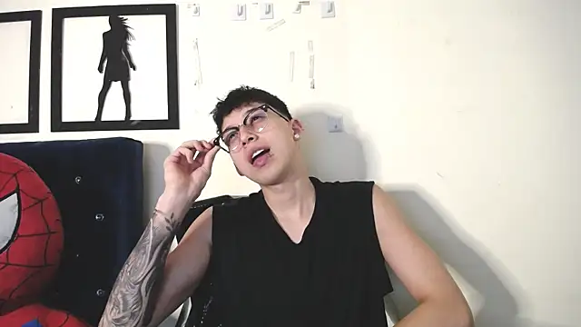  Thomas hot  online show from 12, 11, 2025