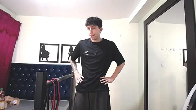  Thomas hot  online show from 6, 11, 2025