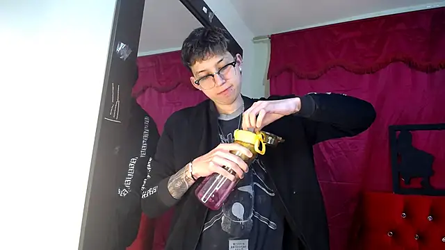  Thomas hot  online show from 19, 3, 2025