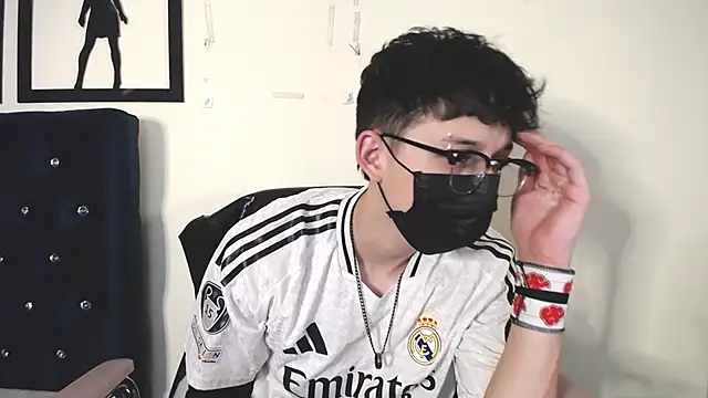  Thomas hot  online show from 8, 10, 2025