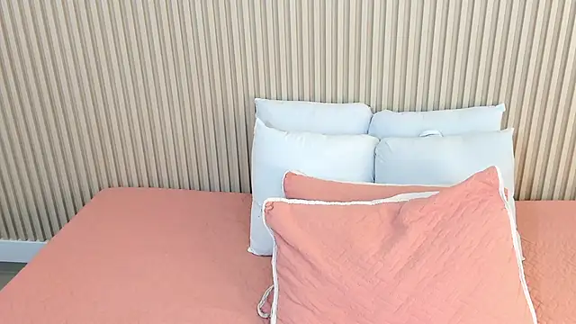 charlottebrowns  online show from 19, 3, 2026