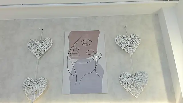 charlottebrowns  online show from 13, 4, 2026