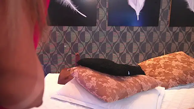 SharomRoss online show from 12, 11, 2025