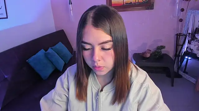 ArianaBaker online show from 18, 11, 2025