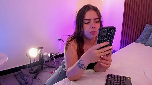 ArianaBaker online show from 1, 2, 2026