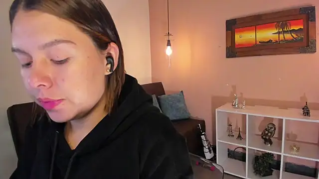 ArianaBaker online show from 4, 3, 2025