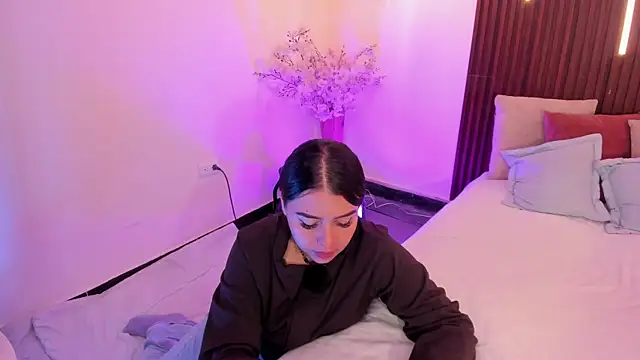 ArianaBaker online show from 24, 2, 2026